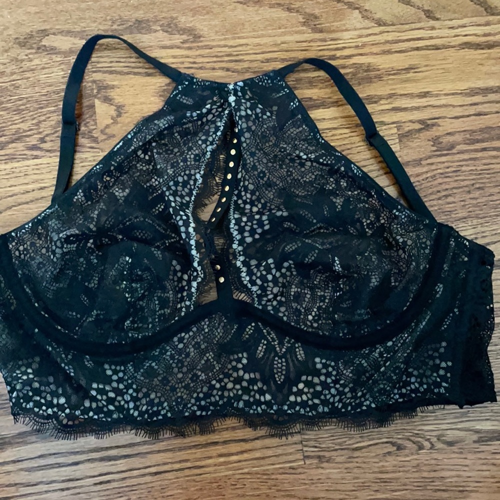 Victoria’s Secret bralette size 32D